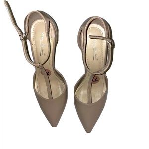 Anne Michelle Pumps 7.5